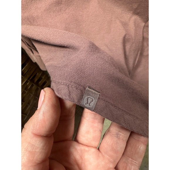 Lululemon 6 Mauve Button Down Shirt Long Sleeve Collared Top Casual Everyday - Picture 5 of 6